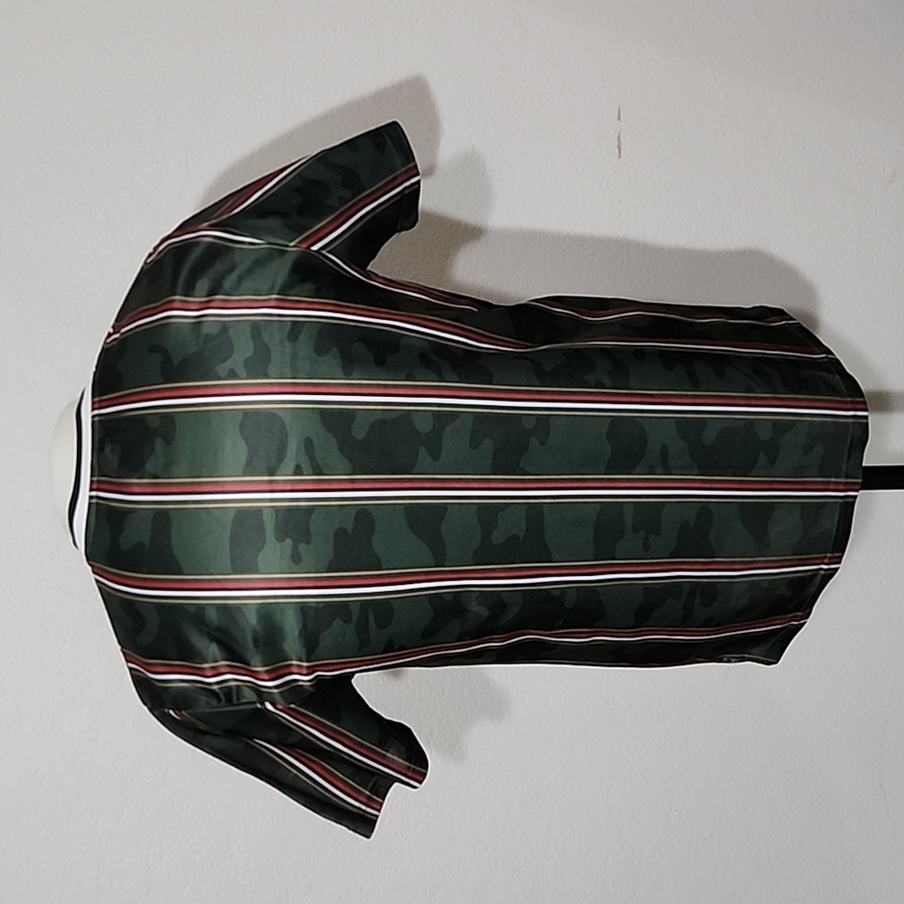 Southpole Green Camo Red Black Gold & White Stripe 100% Polyester Shirt Sz. M - Picture 4 of 6
